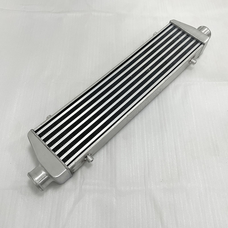 Универсальный турбо-интеркулер – обзор и цена Front Mount Intercooler Universal Bar Plate